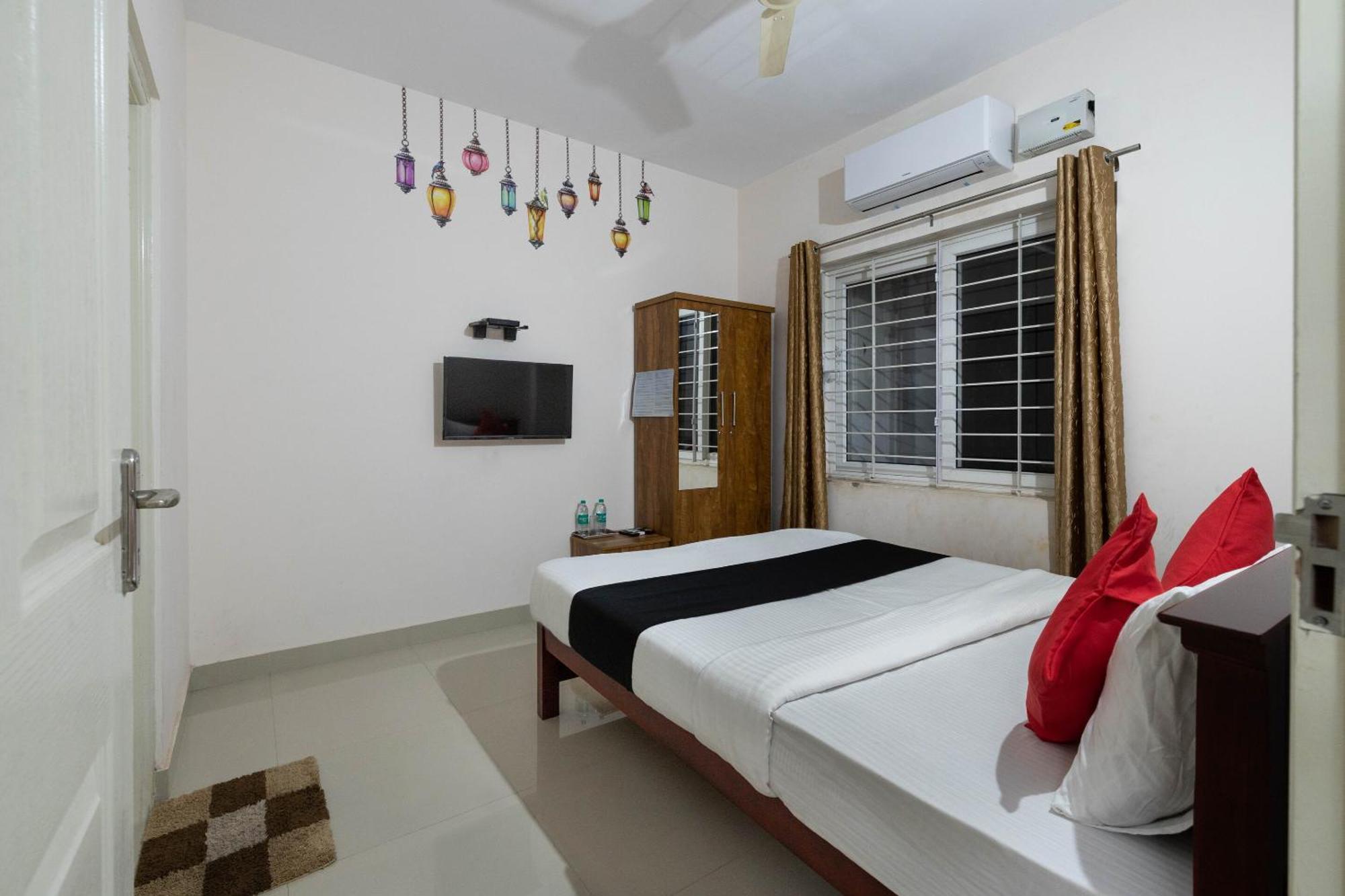 Hotel Nirvikalpa Ullāl Extérieur photo